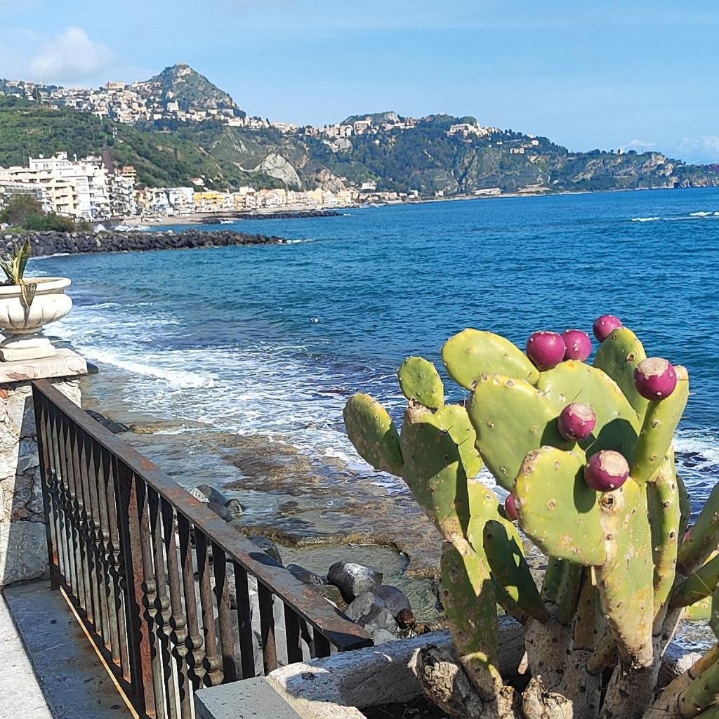 A Casa Dei Nonni Apartment Giardini Naxos Exterior photo